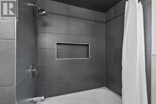 107 Deverell Street, Whitby (Rolling Acres), ON - Indoor Photo Showing Bathroom