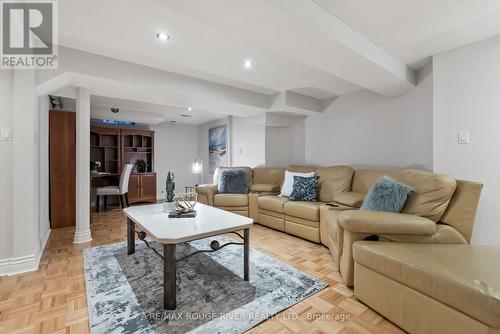 107 Deverell Street, Whitby (Rolling Acres), ON - Indoor Photo Showing Living Room