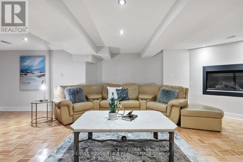 107 Deverell Street, Whitby (Rolling Acres), ON - Indoor Photo Showing Living Room