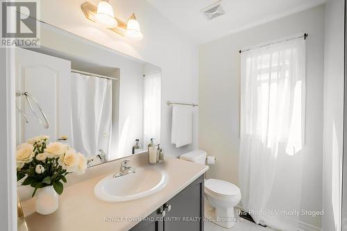 38 Maguire Street, Kawartha Lakes (Lindsay), ON - Indoor Photo Showing Bathroom