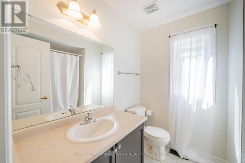 38 Maguire Street, Kawartha Lakes (Lindsay), ON - Indoor Photo Showing Bathroom