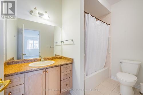 38 Maguire Street, Kawartha Lakes (Lindsay), ON - Indoor Photo Showing Bathroom