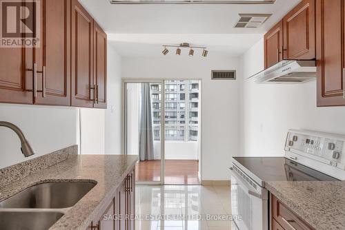 603 - 5765 Yonge Street, Toronto (Newtonbrook East), ON - Indoor Photo Showing Kitchen With Double Sink