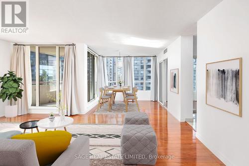 603 - 5765 Yonge Street, Toronto (Newtonbrook East), ON - Indoor Photo Showing Living Room