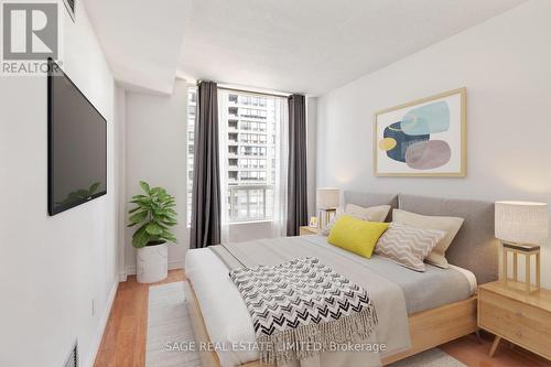 603 - 5765 Yonge Street, Toronto (Newtonbrook East), ON - Indoor Photo Showing Bedroom