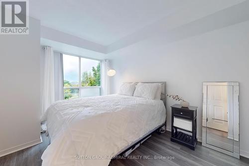 425 - 51 Baffin Court N, Richmond Hill, ON - Indoor Photo Showing Bedroom