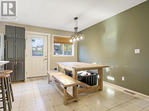 2192 Bluff View Drive, Williams Lake, BC - Indoor Photo Showing Dining Room