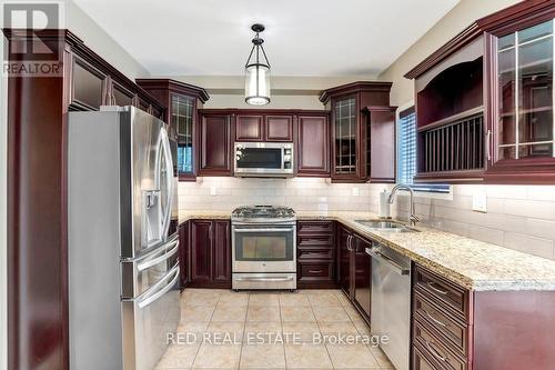 75 Ruffet Drive, Barrie, ON - Indoor Photo Showing Kitchen With Stainless Steel Kitchen With Double Sink With Upgraded Kitchen