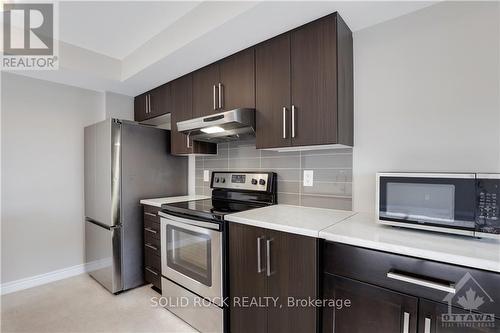 761 Chapman Mills Drive, Ottawa, ON - Indoor Photo Showing Kitchen With Stainless Steel Kitchen