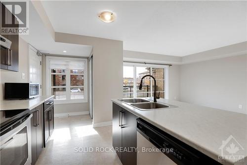 761 Chapman Mills Drive, Ottawa, ON - Indoor Photo Showing Kitchen With Double Sink With Upgraded Kitchen