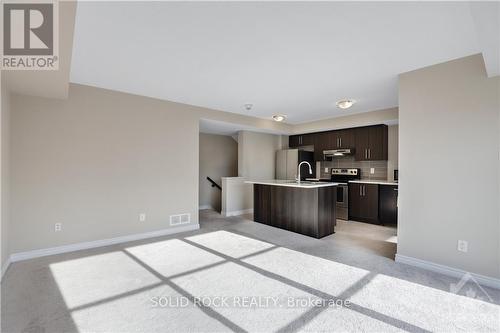 761 Chapman Mills Drive, Ottawa, ON - Indoor Photo Showing Kitchen