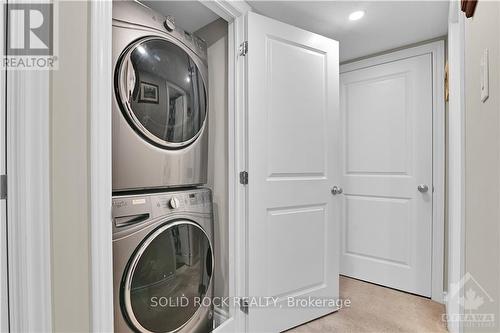 761 Chapman Mills Drive, Ottawa, ON - Indoor Photo Showing Laundry Room