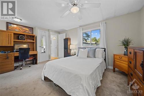 1029 Vista Barrett Private, Greely, ON - Indoor Photo Showing Bedroom