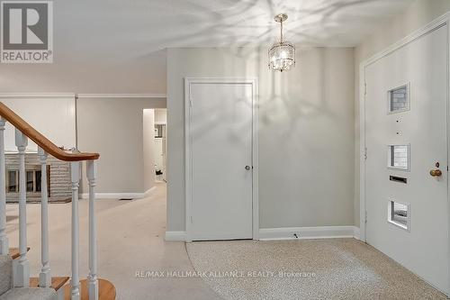 142 Balsam Drive, Oakville, ON - Indoor Photo Showing Other Room