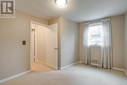 142 Balsam Drive, Oakville, ON - Indoor Photo Showing Other Room