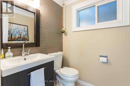 18 Parkend Avenue, Brampton (Brampton South), ON - Indoor Photo Showing Bathroom