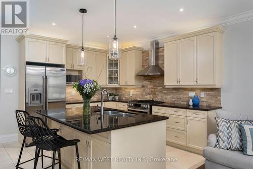 3123 Watercliffe Court, Oakville (Palermo West), ON - Indoor Photo Showing Kitchen With Double Sink With Upgraded Kitchen