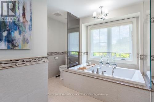 2185 Meadowland Drive, Oakville (River Oaks), ON - Indoor Photo Showing Bathroom