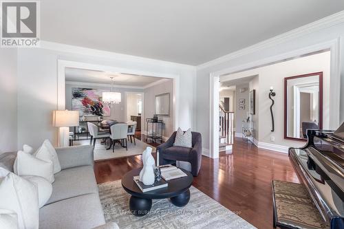 2185 Meadowland Drive, Oakville (River Oaks), ON - Indoor Photo Showing Living Room