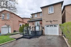 4277 TORINO CRESCENT  Mississauga, ON L4W 3T4