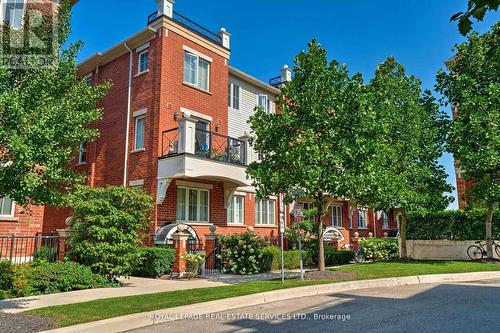 20 - 2460 Post Road, Oakville (Uptown Core), ON - Outdoor