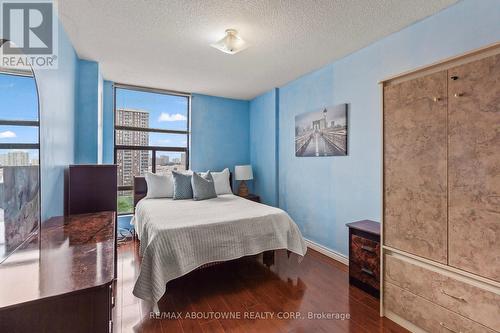 1104 - 17 Knightsbridge Road, Brampton (Queen Street Corridor), ON - Indoor Photo Showing Bedroom