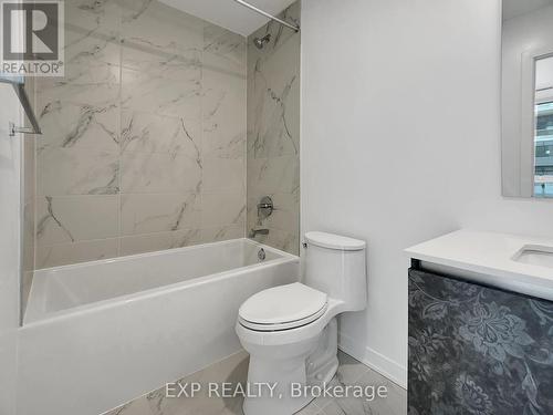 322 - 405 Dundas Street W, Oakville, ON - Indoor Photo Showing Bathroom