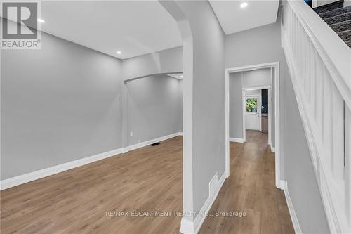 55 Douglas Avenue, Hamilton, ON - Indoor Photo Showing Other Room