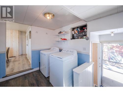 1580 Fairview Road, Penticton, BC - Indoor Photo Showing Laundry Room