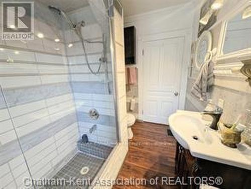 55 Grant Street, Chatham-Kent, ON - Indoor Photo Showing Bathroom