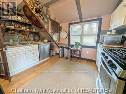 55 Grant Street, Chatham-Kent, ON - Indoor Photo Showing Kitchen