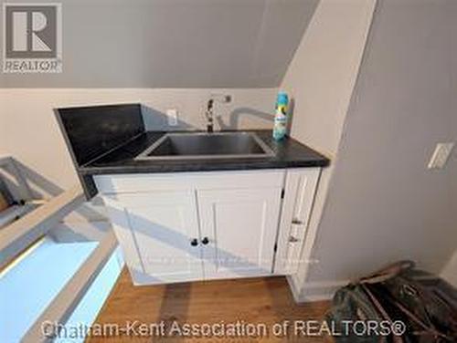 55 Grant Street, Chatham-Kent, ON - Indoor Photo Showing Kitchen With Double Sink