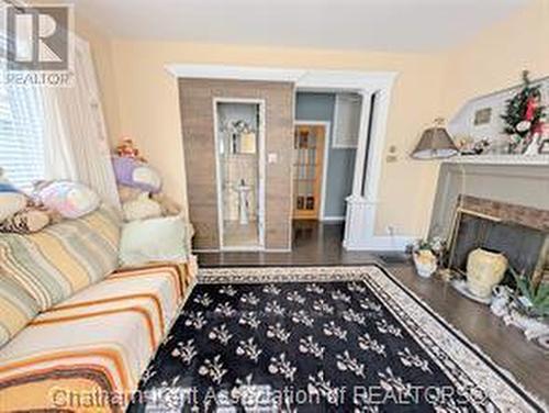 55 Grant Street, Chatham-Kent, ON - Indoor With Fireplace