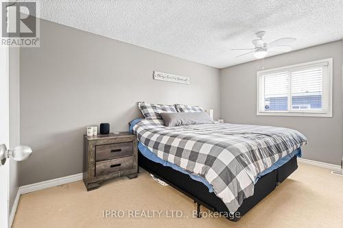 128 Homestead Place, Kitchener, ON - Indoor Photo Showing Bedroom