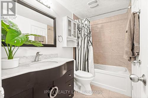 128 Homestead Place, Kitchener, ON - Indoor Photo Showing Bathroom