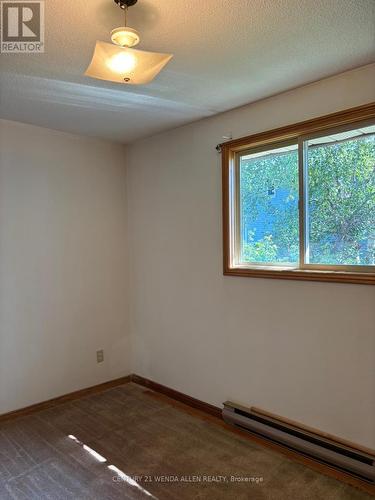 421 Oakwood Avenue, North Bay, ON - Indoor Photo Showing Other Room