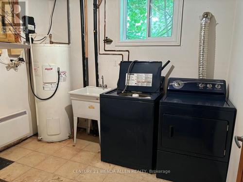 421 Oakwood Avenue, North Bay, ON - Indoor Photo Showing Laundry Room