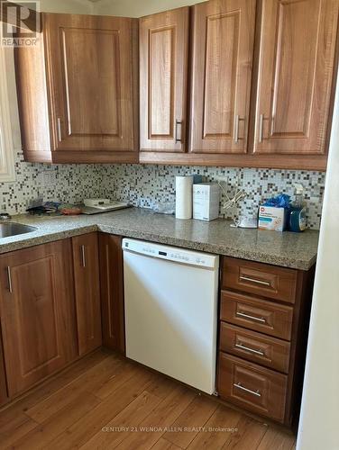 421 Oakwood Avenue, North Bay, ON - Indoor Photo Showing Kitchen