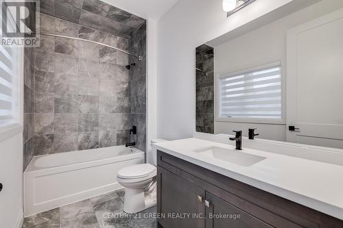 14 Holder Drive, Brantford, ON - Indoor Photo Showing Bathroom