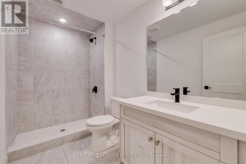 14 Holder Drive, Brantford, ON - Indoor Photo Showing Bathroom