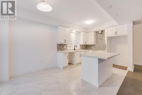 14 Holder Drive, Brantford, ON - Indoor Photo Showing Kitchen