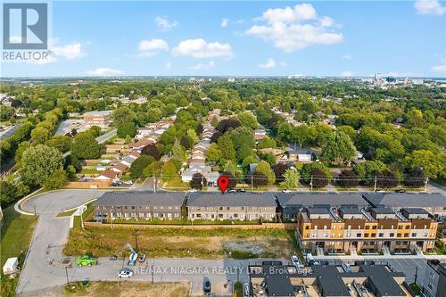 4861 Pettit Avenue, Niagara Falls, ON - Outdoor With View