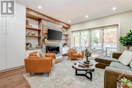 652B Tweedsmuir Avenue, Ottawa, ON - Indoor Photo Showing Living Room With Fireplace