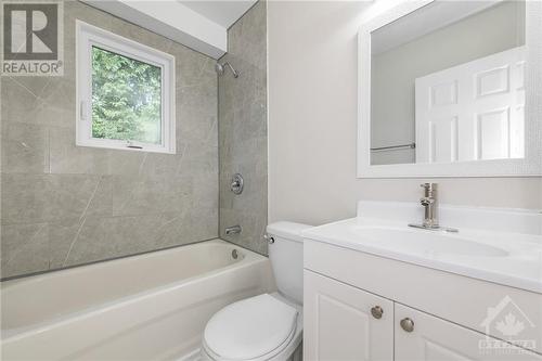 6986 Marco Street, Ottawa, ON - Indoor Photo Showing Bathroom