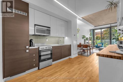 202 - 8 Dovercourt Road, Toronto (Little Portugal), ON - Indoor Photo Showing Kitchen