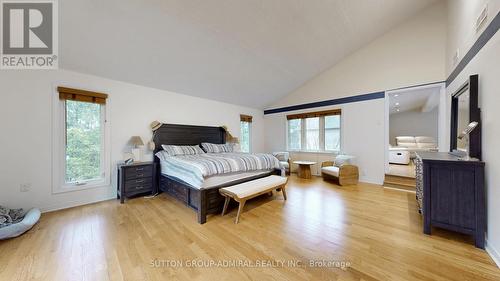 8 Mead Court, Toronto (St. Andrew-Windfields), ON - Indoor Photo Showing Bedroom