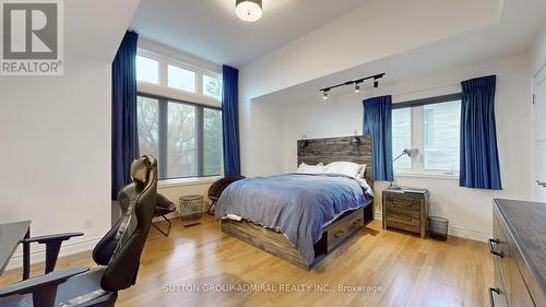 8 Mead Court, Toronto (St. Andrew-Windfields), ON - Indoor Photo Showing Bedroom