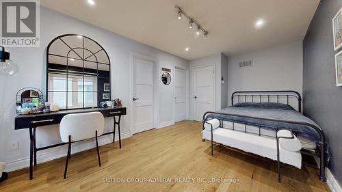 8 Mead Court, Toronto (St. Andrew-Windfields), ON - Indoor Photo Showing Bedroom