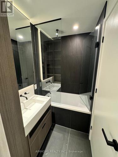 3406 - 55 Charles Street E, Toronto, ON - Indoor Photo Showing Bathroom