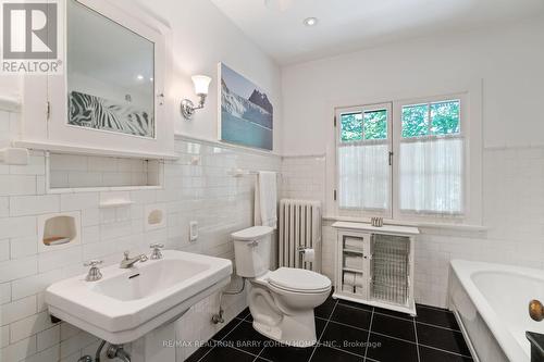 227 Lytton Boulevard, Toronto (Lawrence Park South), ON - Indoor Photo Showing Bathroom